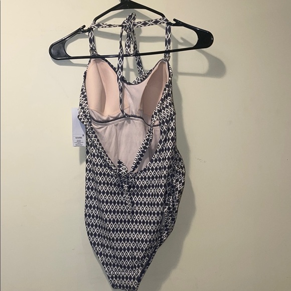 Womens New Liz Lange Maternity One Piece Swimsuit - Picture 5 of 7